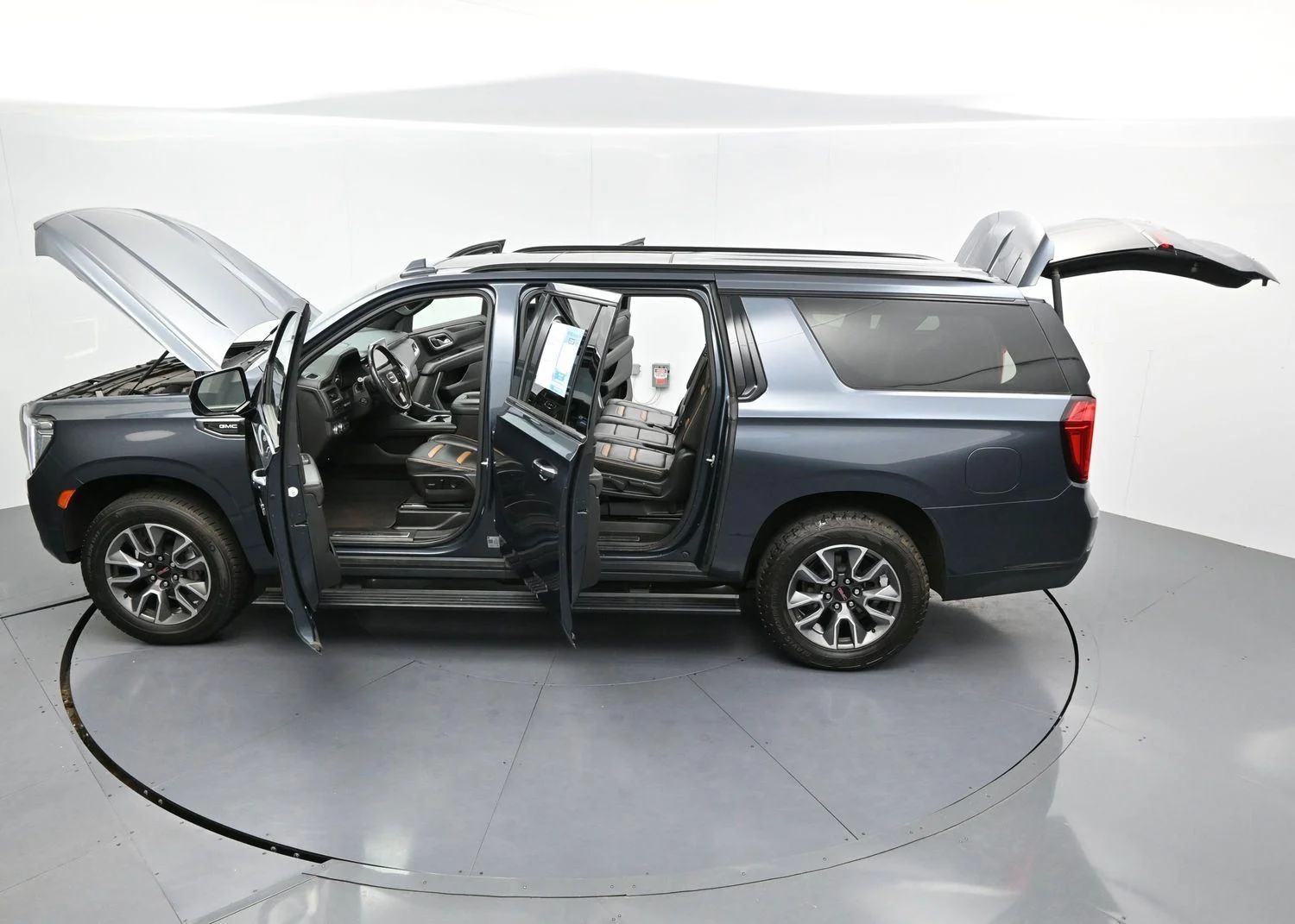 Used 2021 Dark Sky Metallic GMC AT4 image 51