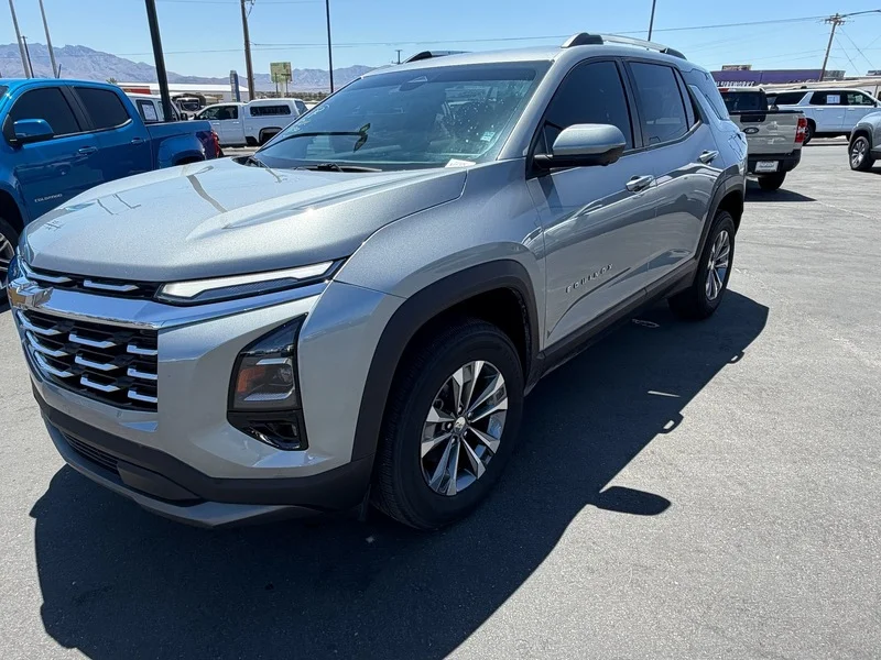 Used 2025 Sterling Gray Metallic Chevrolet LT image 7
