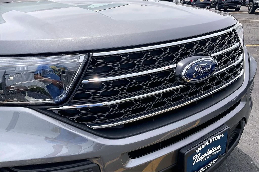 Used 2021 Gray Ford XLT image 31