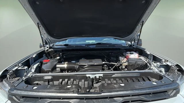 Used 2025 Gray Chevrolet Custom image 31