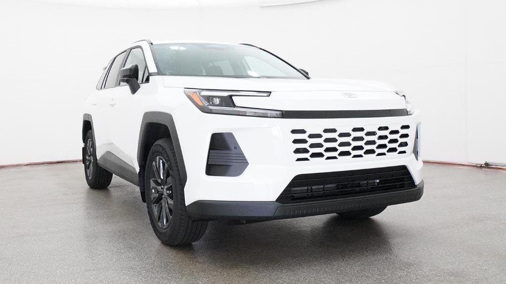 New 2026 Ice Cap Toyota XLE Premium image 5