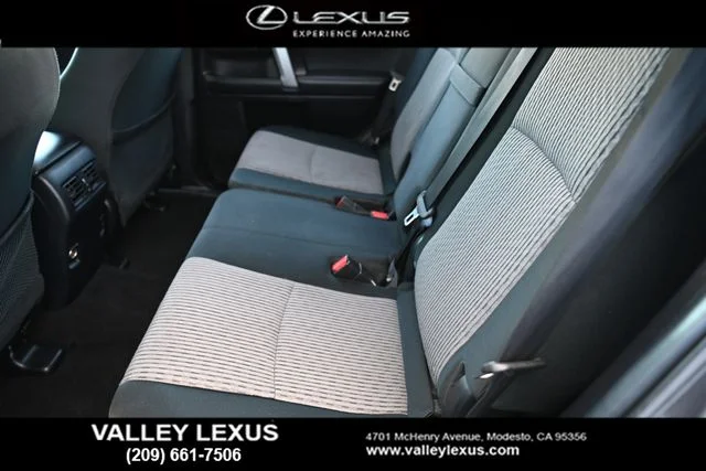 Used 2018 Gray Toyota SR5 image 15