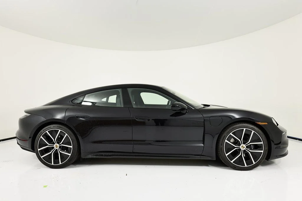 2026 Porsche Taycan Base - Photo 8