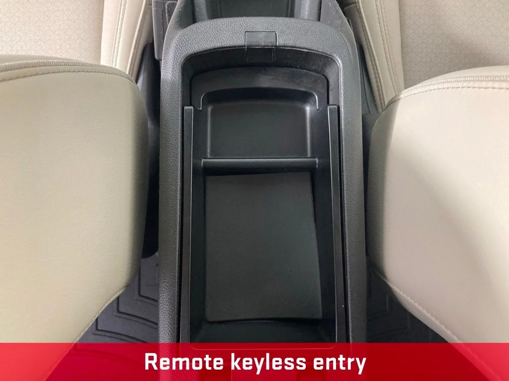 Used 2021 White Buick Preferred image 9