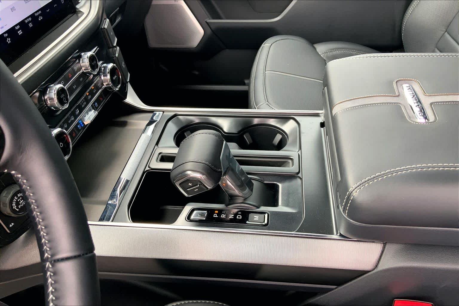 New 2026 Star White Metallic Tri-Coat Ford Platinum image 7