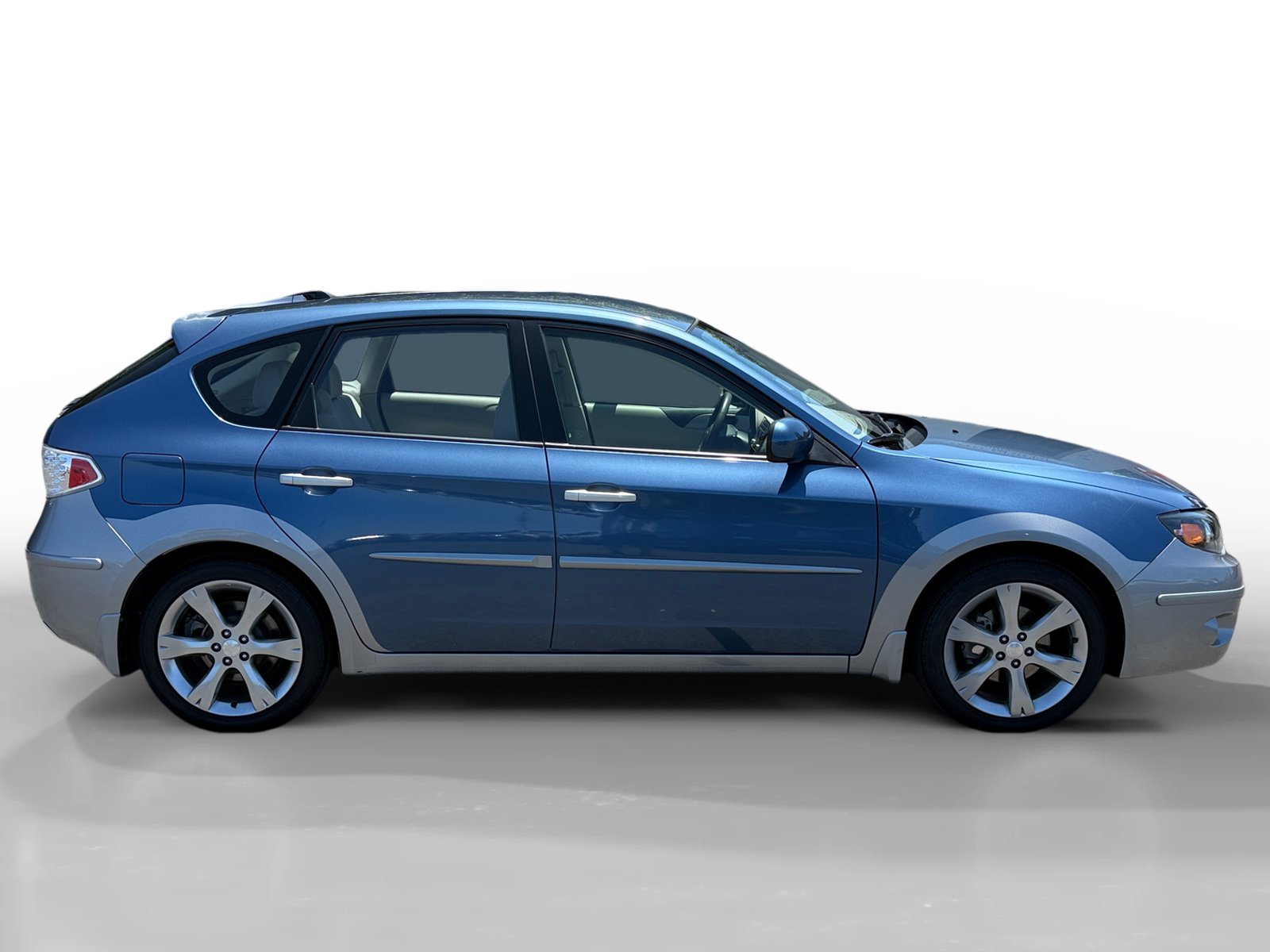 Used 2010 Steel Silver Metallic Subaru Outback Sport image 6