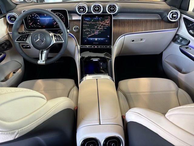 New 2026 Polar White Mercedes-Benz GLC 300 image 43
