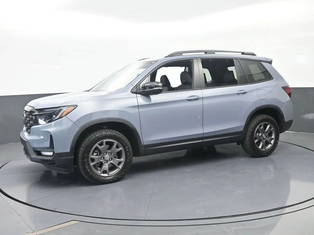 Used 2024 Gray Honda TrailSport image 2