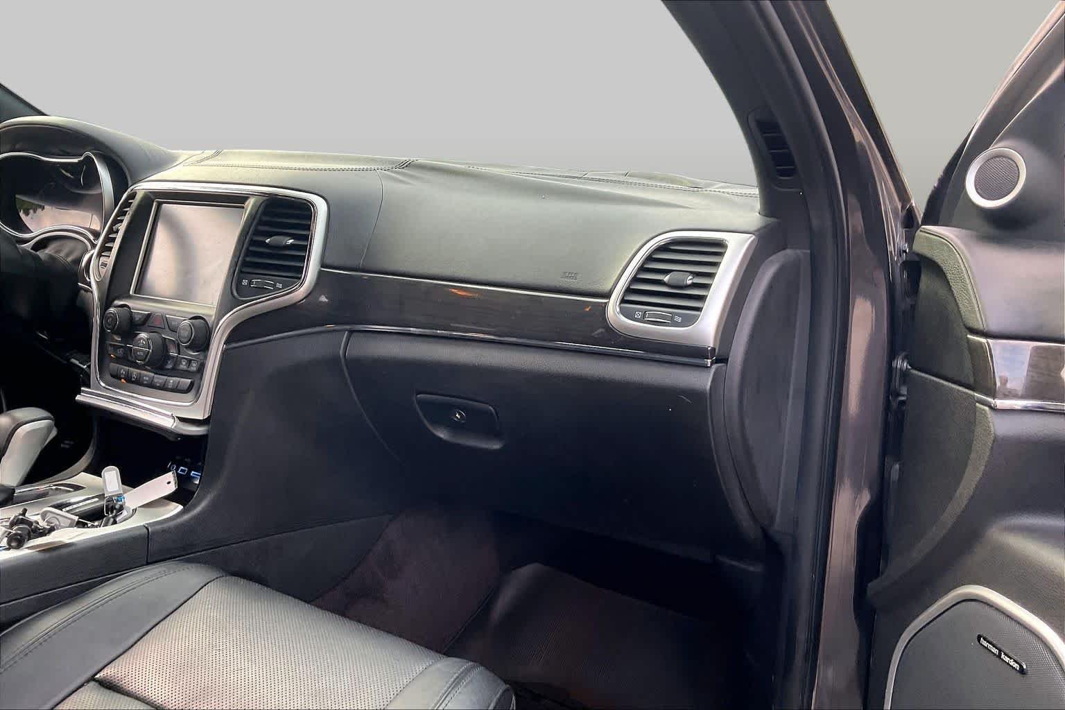 Used 2016 Granite Crystal Metallic Clearcoat Jeep High Altitude image 19