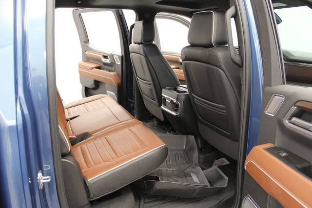 Used 2025 Blue GMC Denali Ultimate image 17
