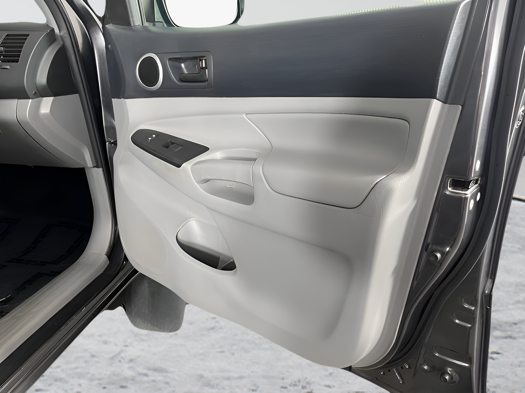 2013 Toyota Tacoma Base - Photo 11