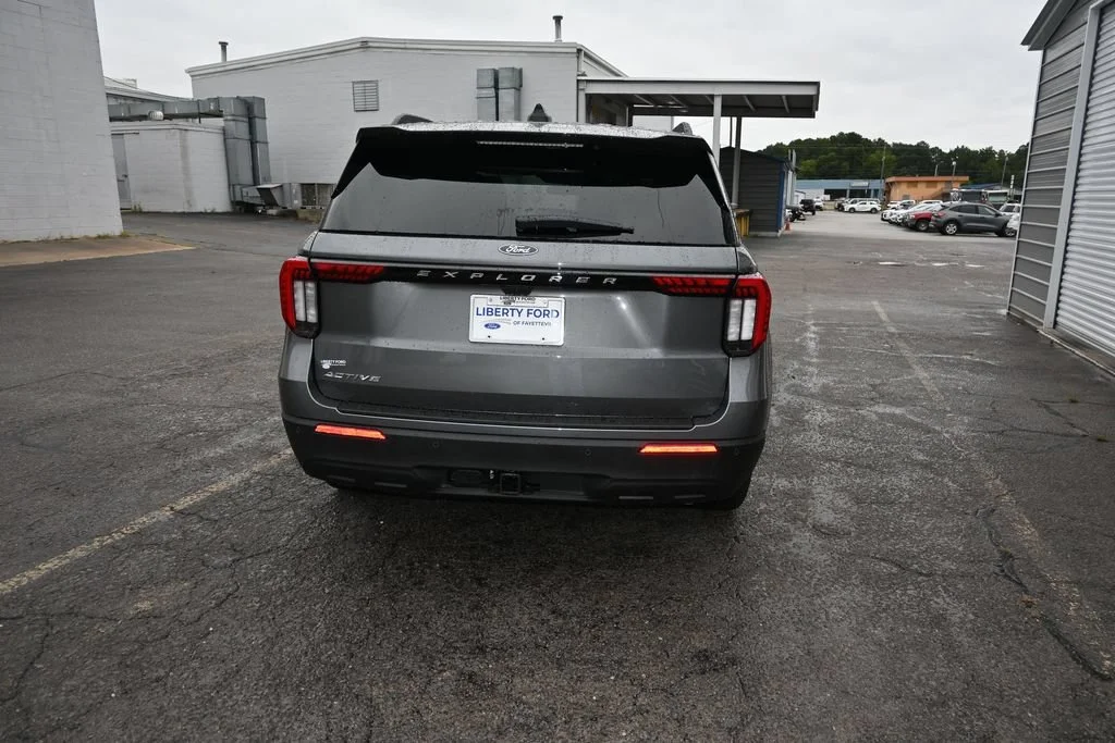 New 2027 Carbonized Gray Metallic Ford Active image 47