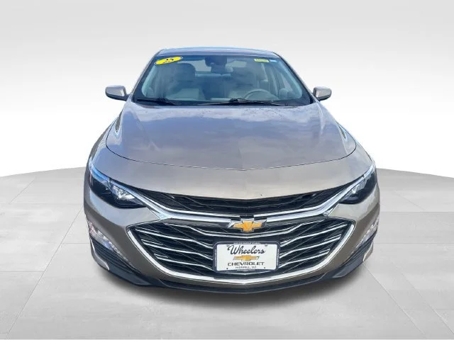 Used 2025 Mineral Gray Metallic Chevrolet 1LT image 9
