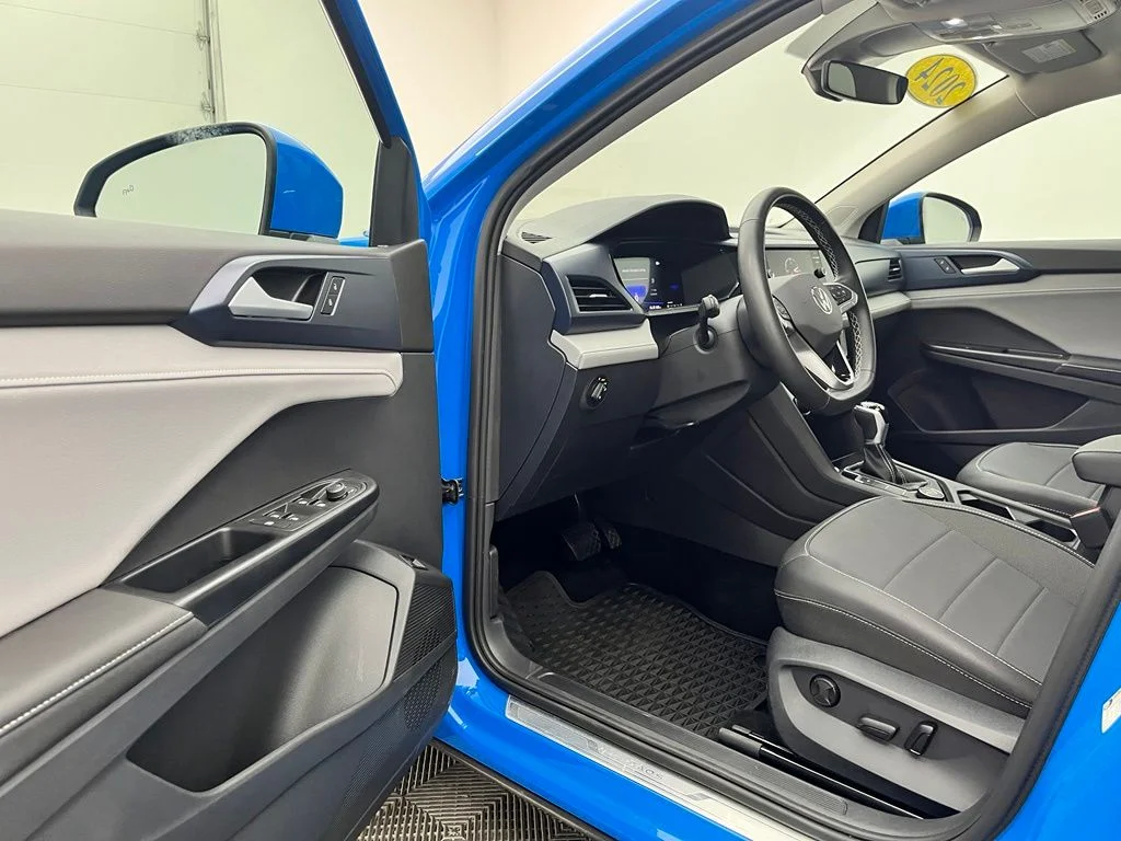 Used 2024 Blue Volkswagen 1.5T SE image 17