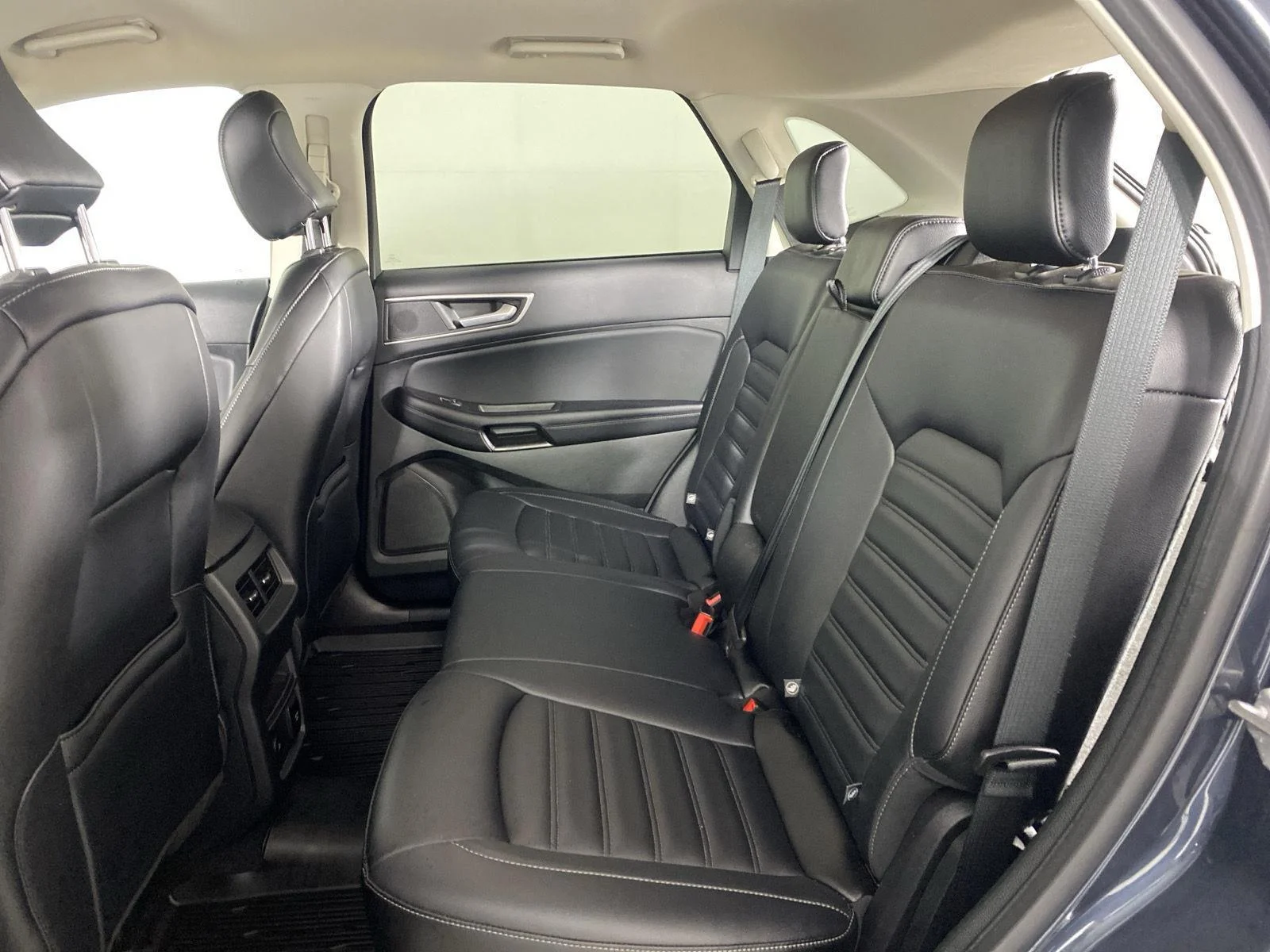 Used 2022 Stone Blue Ford SEL image 28