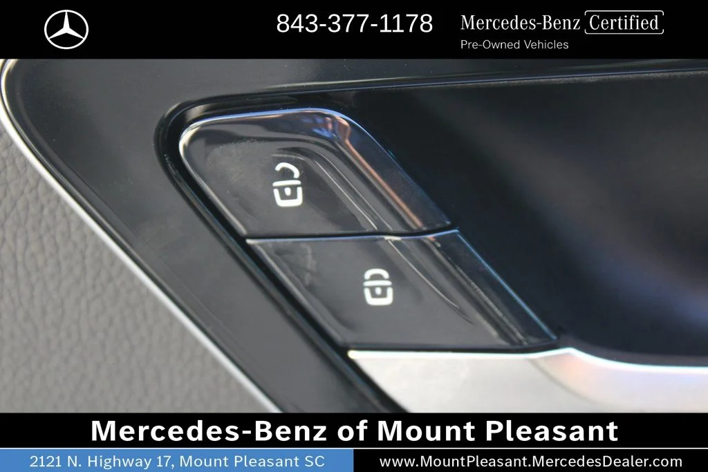 Certified Used 2025 Black Mercedes-Benz GLC 300 image 23