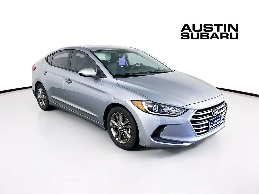 Used 2017 Gray Hyundai SE image 1