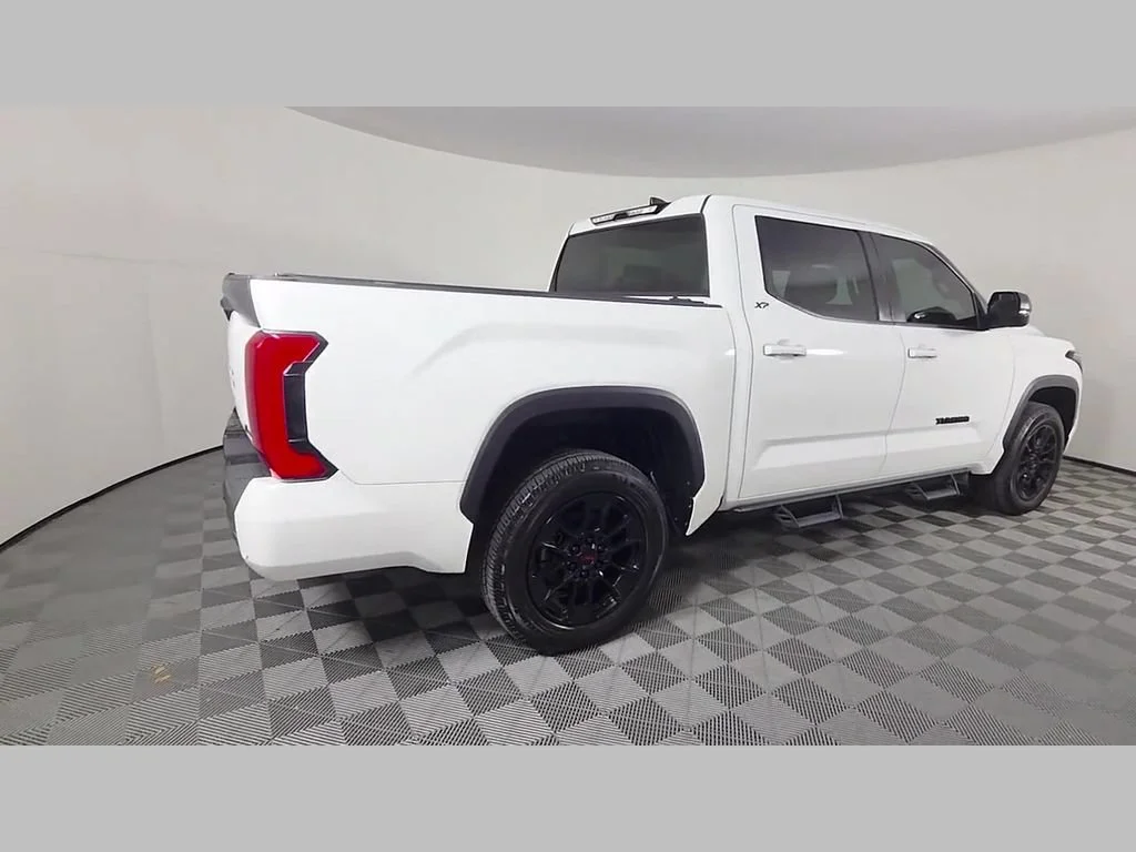 Used 2024 Ice Toyota SR5 image 40