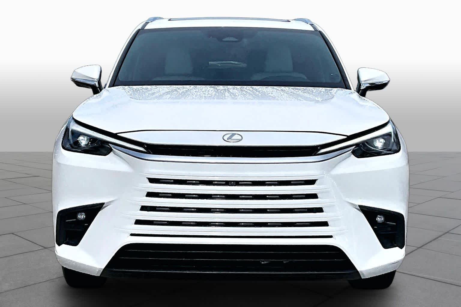 Used 2024 Wind Chill Pearl Lexus Premium image 4