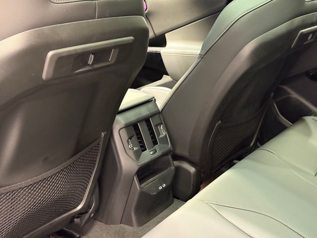 New 2026 Brooklyn Grey Metallic BMW 30 xDrive image 24