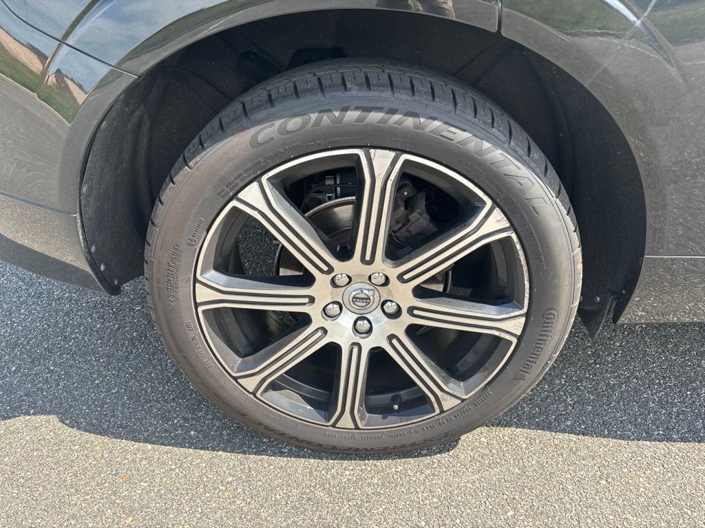 Used 2019 Black Volvo T5 Inscription image 10