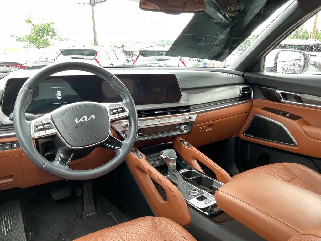 Certified Used 2025 Glacial White Pearl Kia EX X-Line image 19