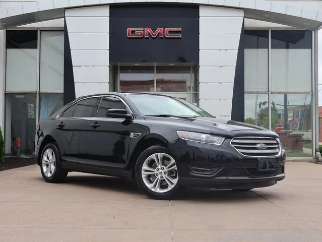 2018 Ford Taurus SEL AWD's photo