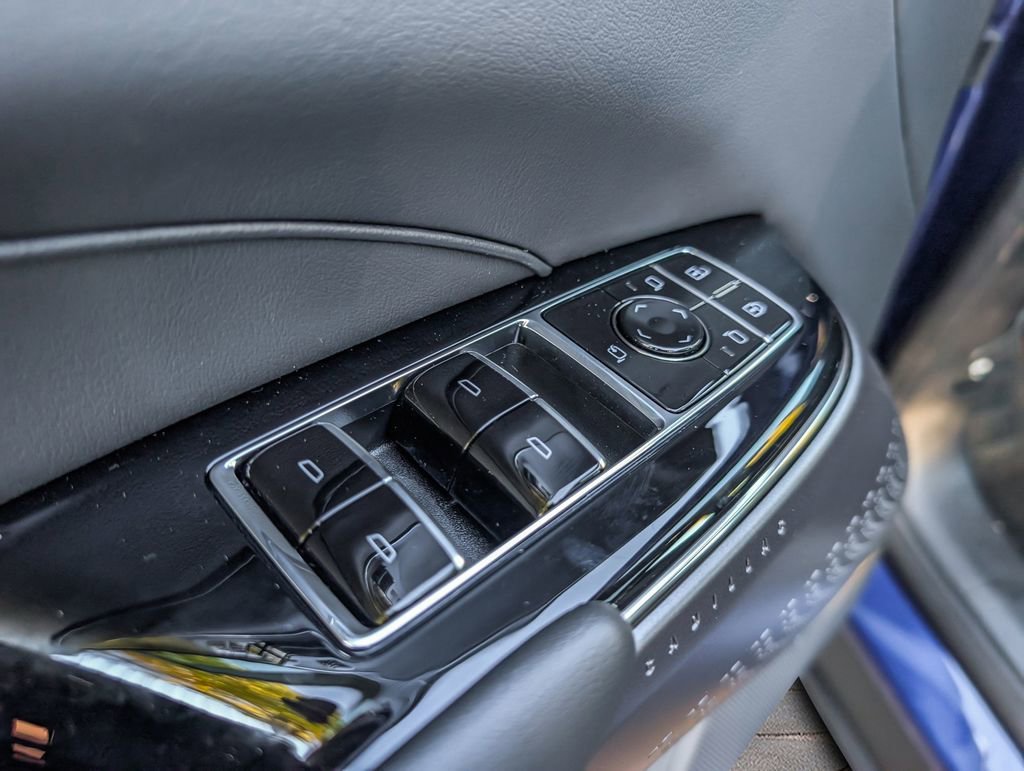 2026 Cadillac LYRIQ Sport - Photo 10
