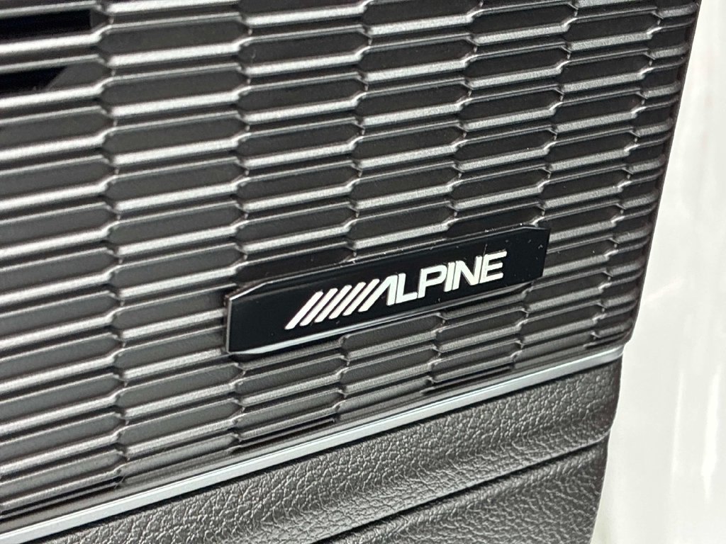 Used 2023 White Jeep Overland image 24