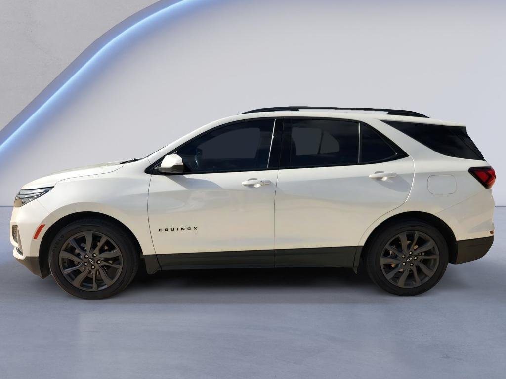 Used 2022 Iridescent Pearl Tricoat Chevrolet RS image 6