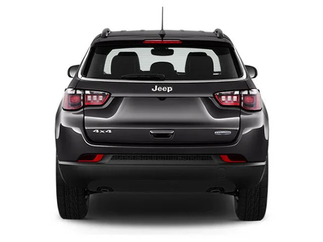 Used 2024 White Jeep Latitude image 6