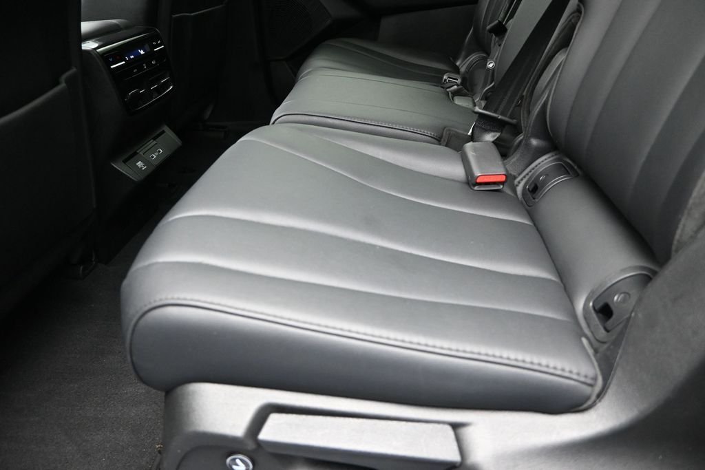 Used 2023 White Acura 3.5L image 16