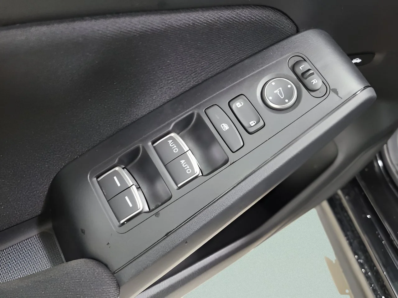 Used 2025 Crystal Black Pearl Honda Sport image 19