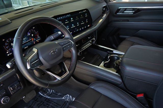 Used 2025 Gray Chevrolet RST image 23