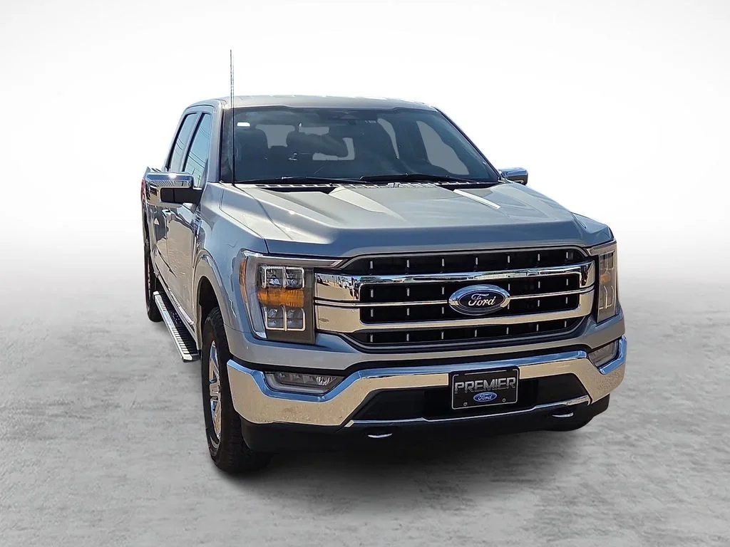 Used 2023 Silver Ford Lariat image 2
