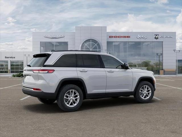 2025 Jeep Grand Cherokee Laredo - Photo 14