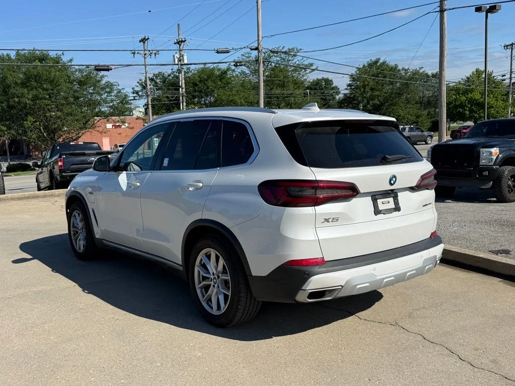 Used 2023 White BMW xDrive45e image 8