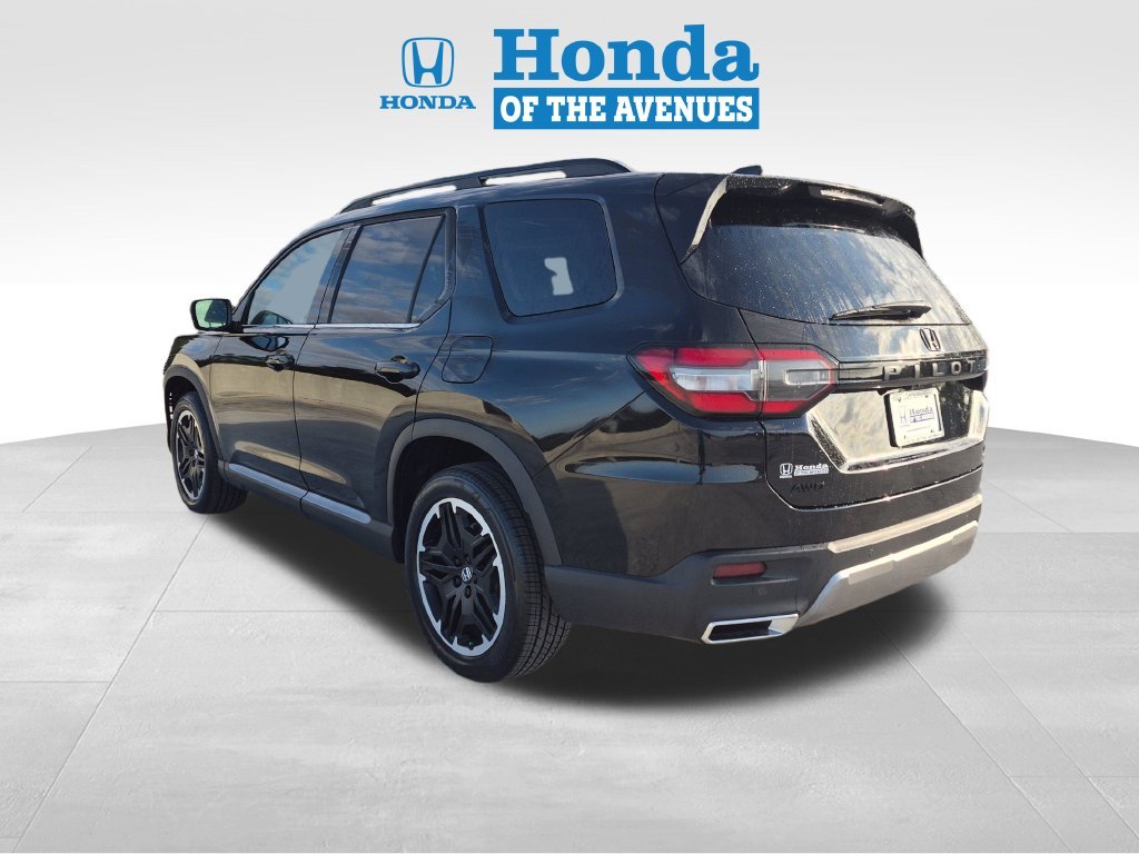 New 2026 Crystal Black Pearl Honda Touring image 5