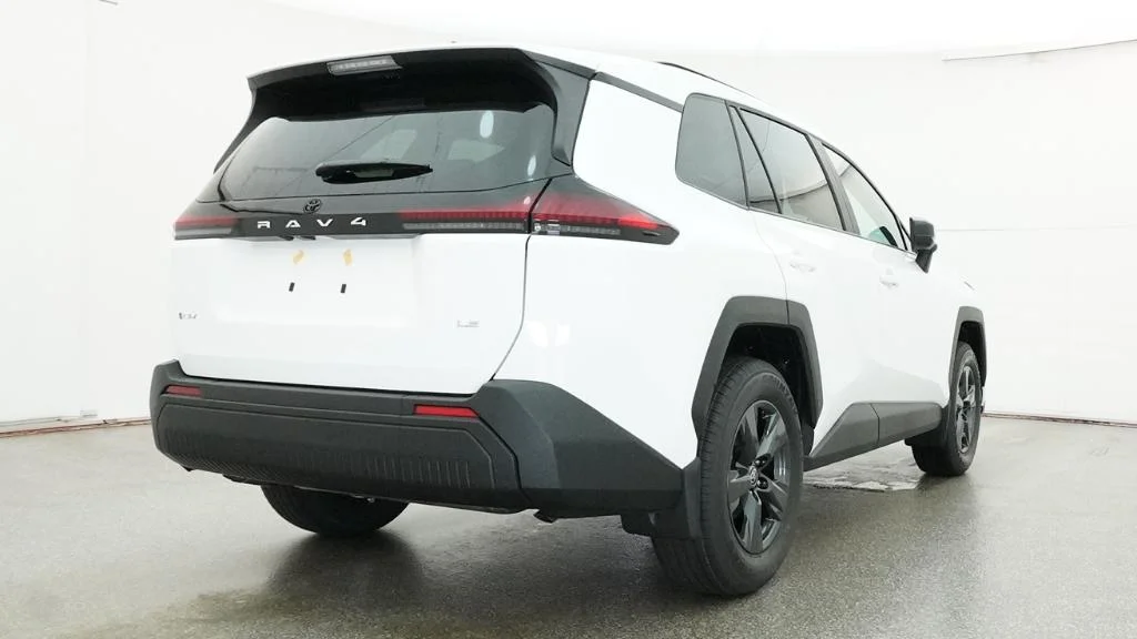 New 2026 Ice Cap Toyota LE image 16