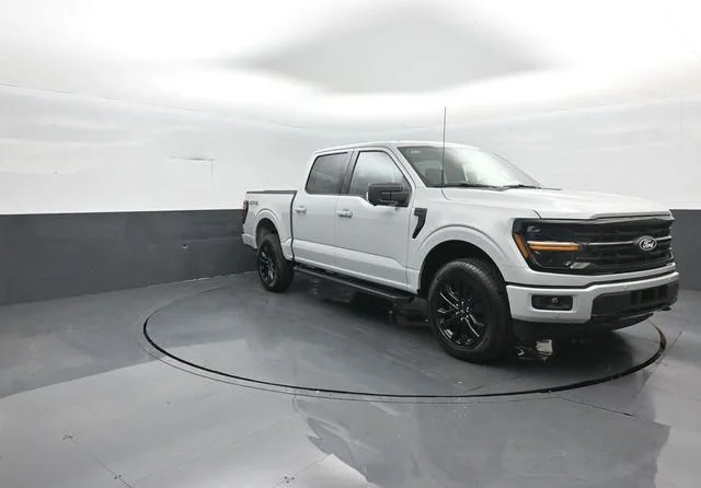 New 2026 White Ford XLT image 2