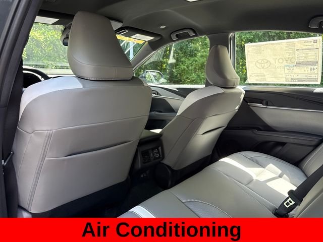 Used 2026  Toyota SE image 18