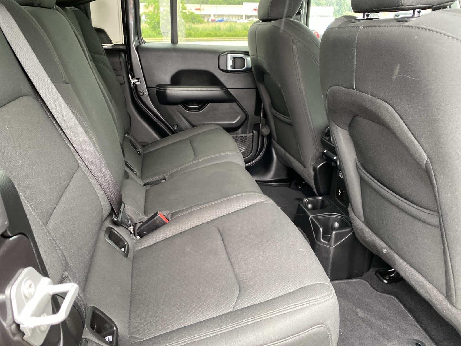 Used 2022 Granite Crystal Metallic Clearcoat Jeep Overland image 27