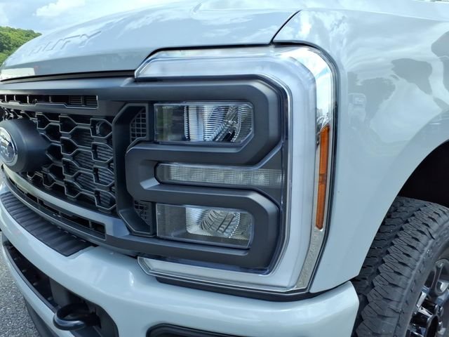 New 2026 Avalanche Ford XL image 5