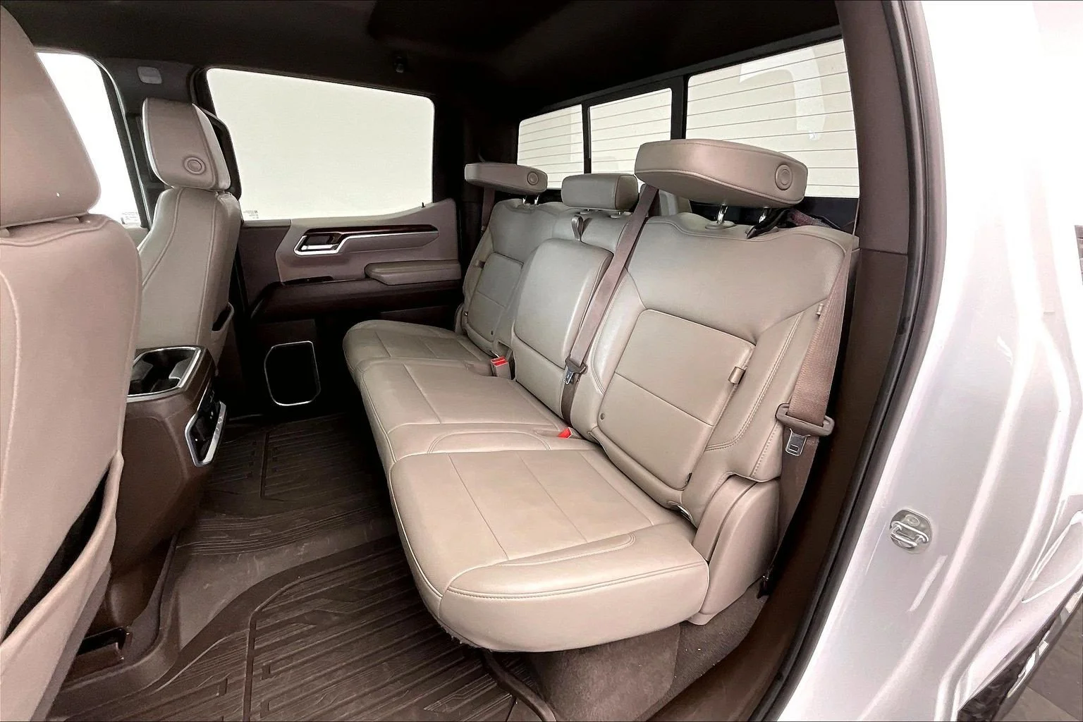 Used 2022 Summit White GMC SLT image 19