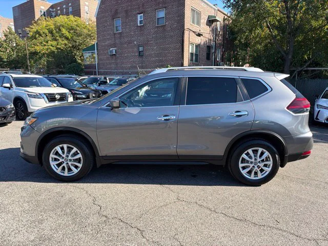 Used 2019 Gray Nissan SV image 8