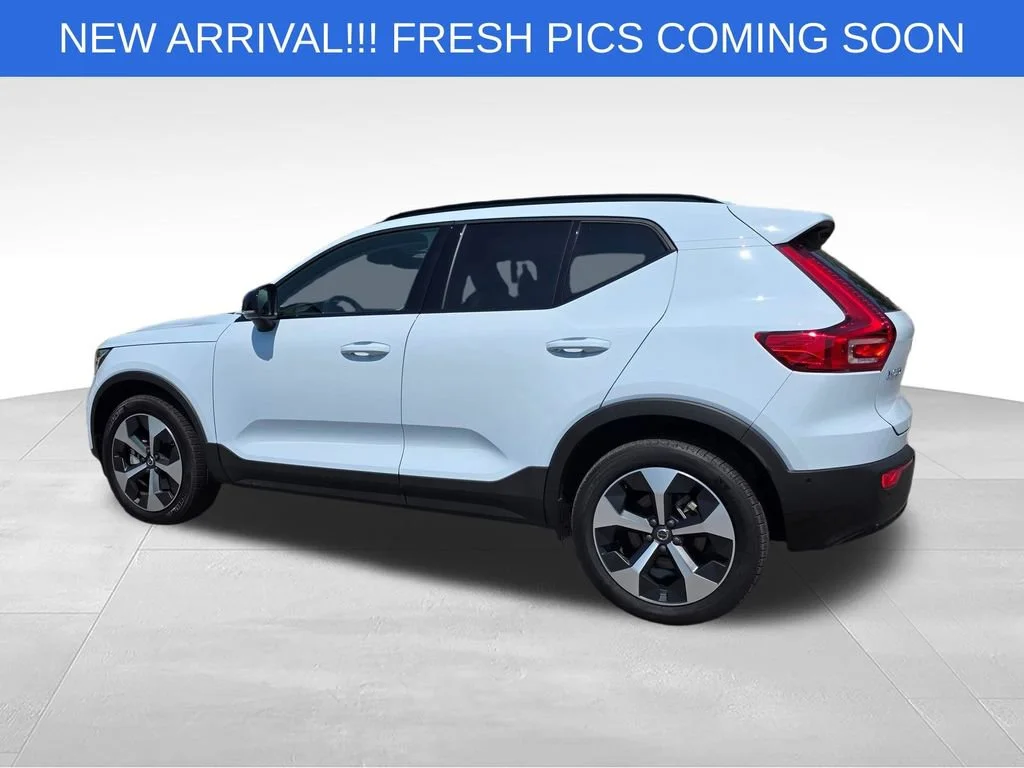 Used 2026  Volvo Plus image 4