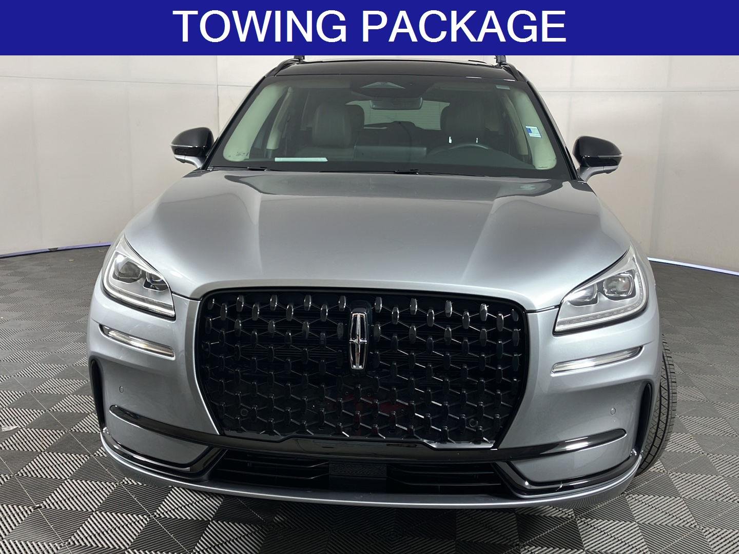 Used 2024 Silver Radiance Metallic Clearcoat Lincoln Reserve image 7