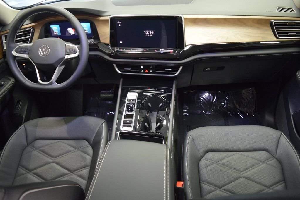 2026 Volkswagen Atlas SE w/Tech - Photo 9