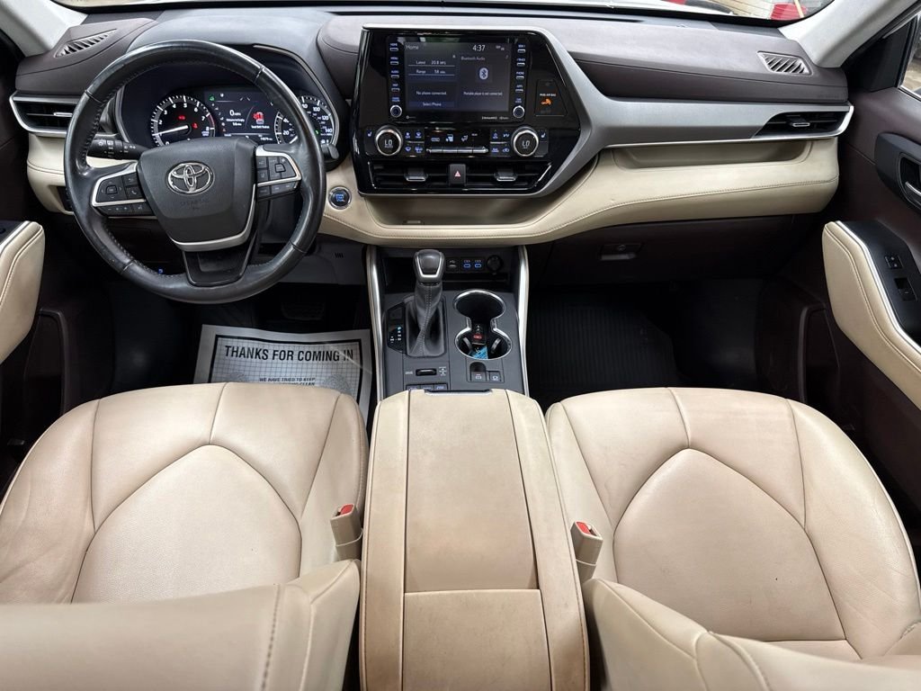 Used 2022 Beige Toyota XLE image 20