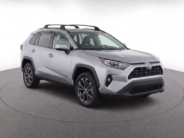 Used 2023 Silver Toyota XLE Premium image 2